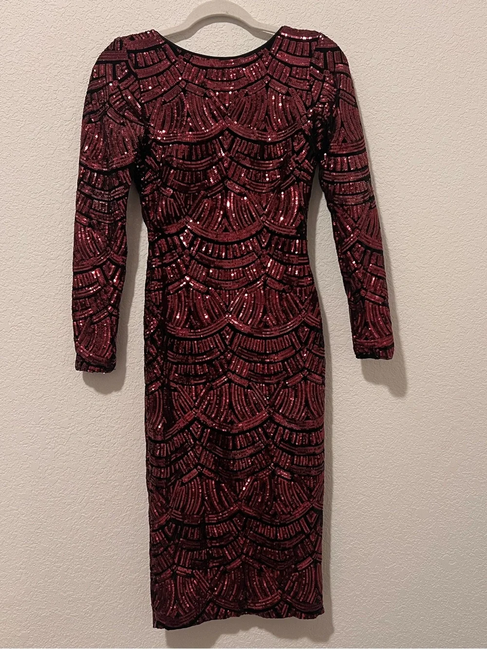 Dress the Population Emery Sequin Long Sleeve Cocktail Dress Burgundy Size L - Picture 2 of 10